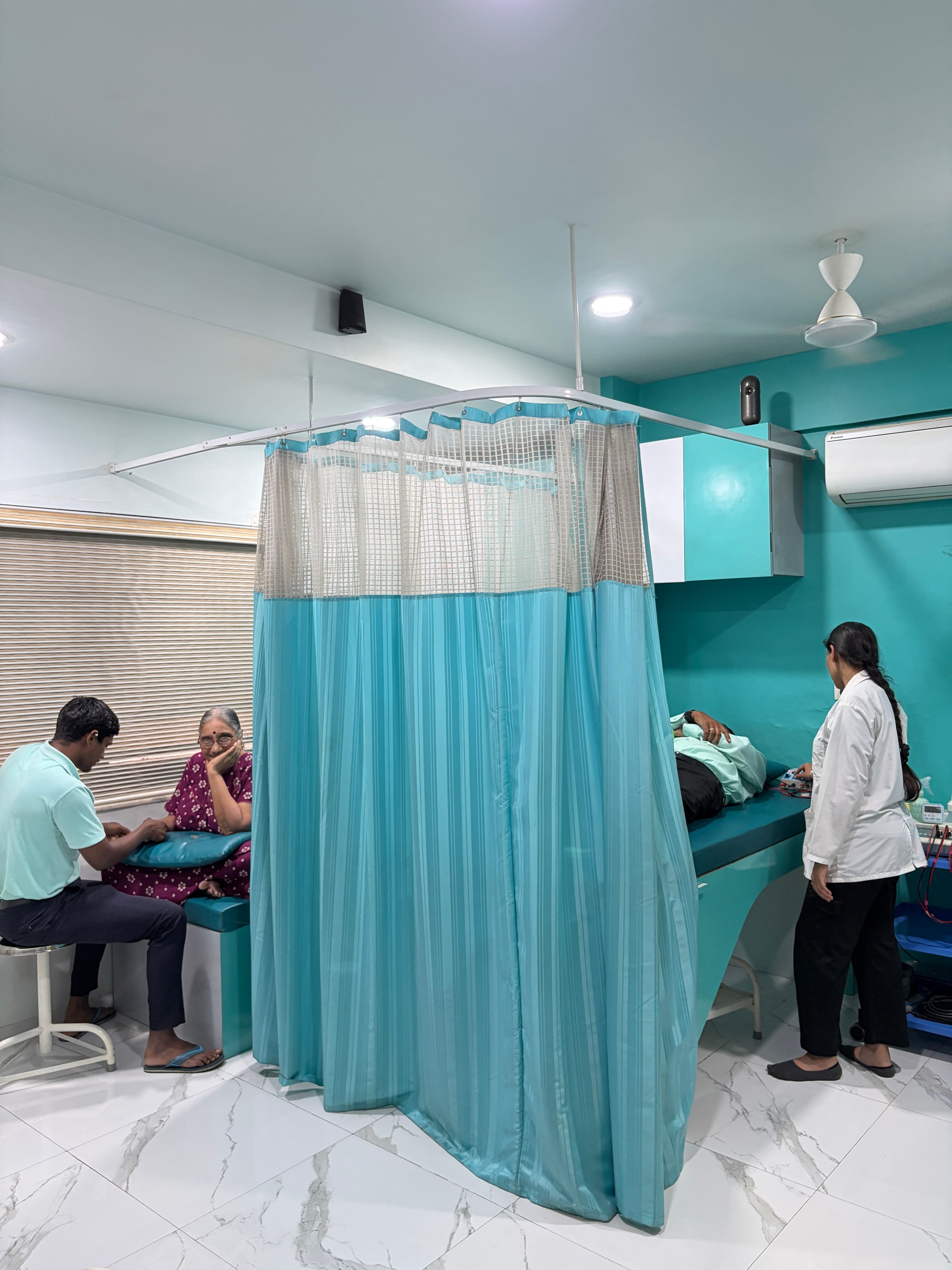 Cognitive/hand rehabilitation activity