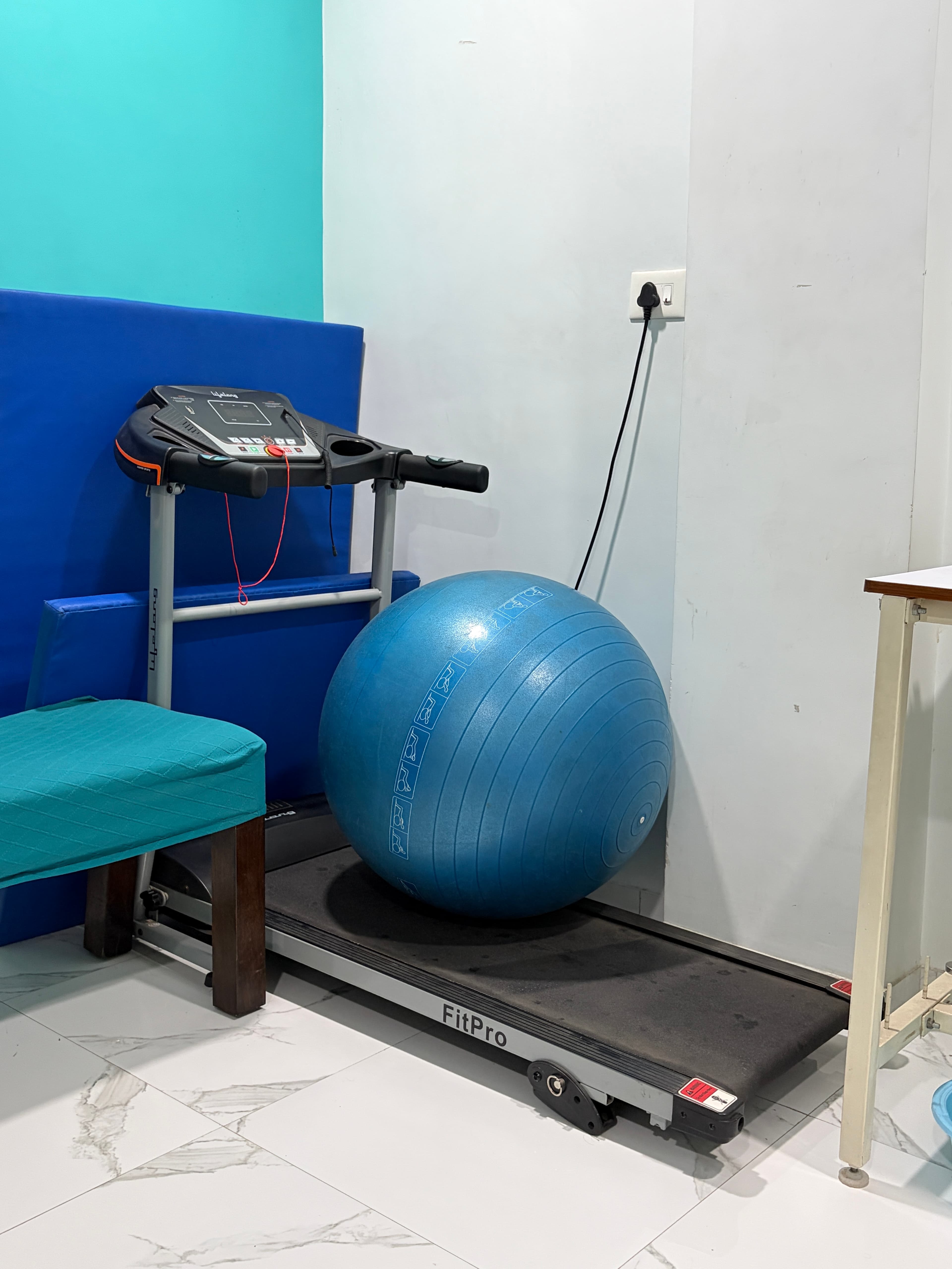 Treatment cubicle
