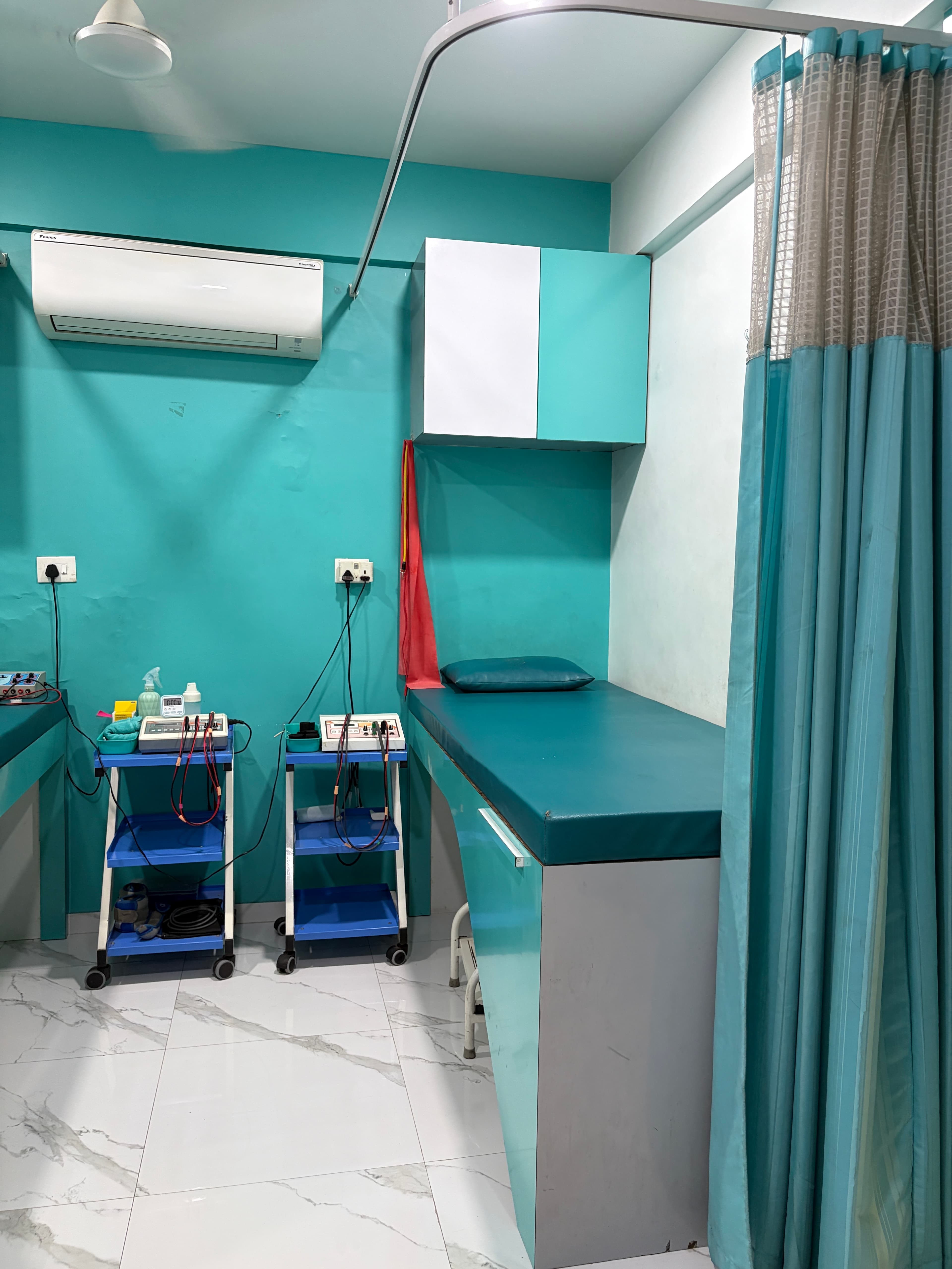 Treatment room with beds